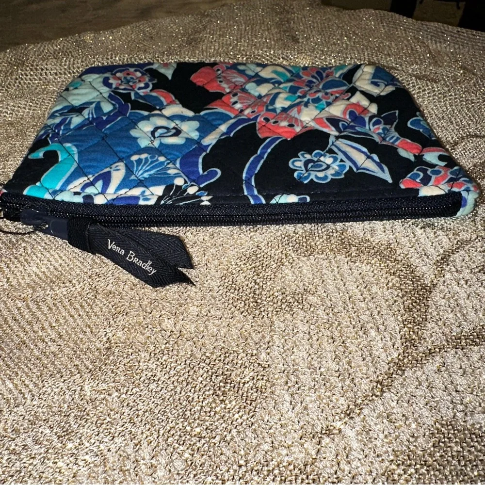 NEW Vera Bradley Large Quilted Pouch Zippered Multipurpose Cosmetic Bag Clutch